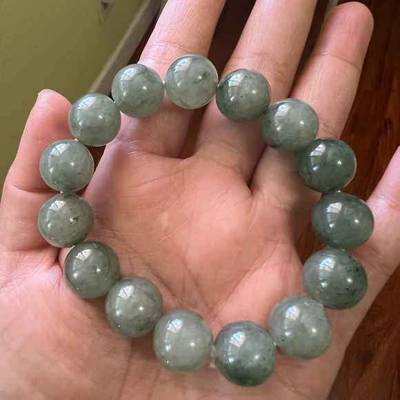Jade bracelets - Picture 3 of 7